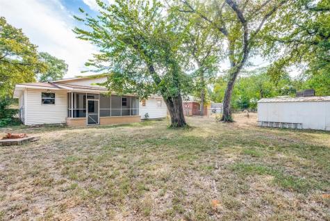 529 Roberts Cut Off Road River Oaks TX 76114