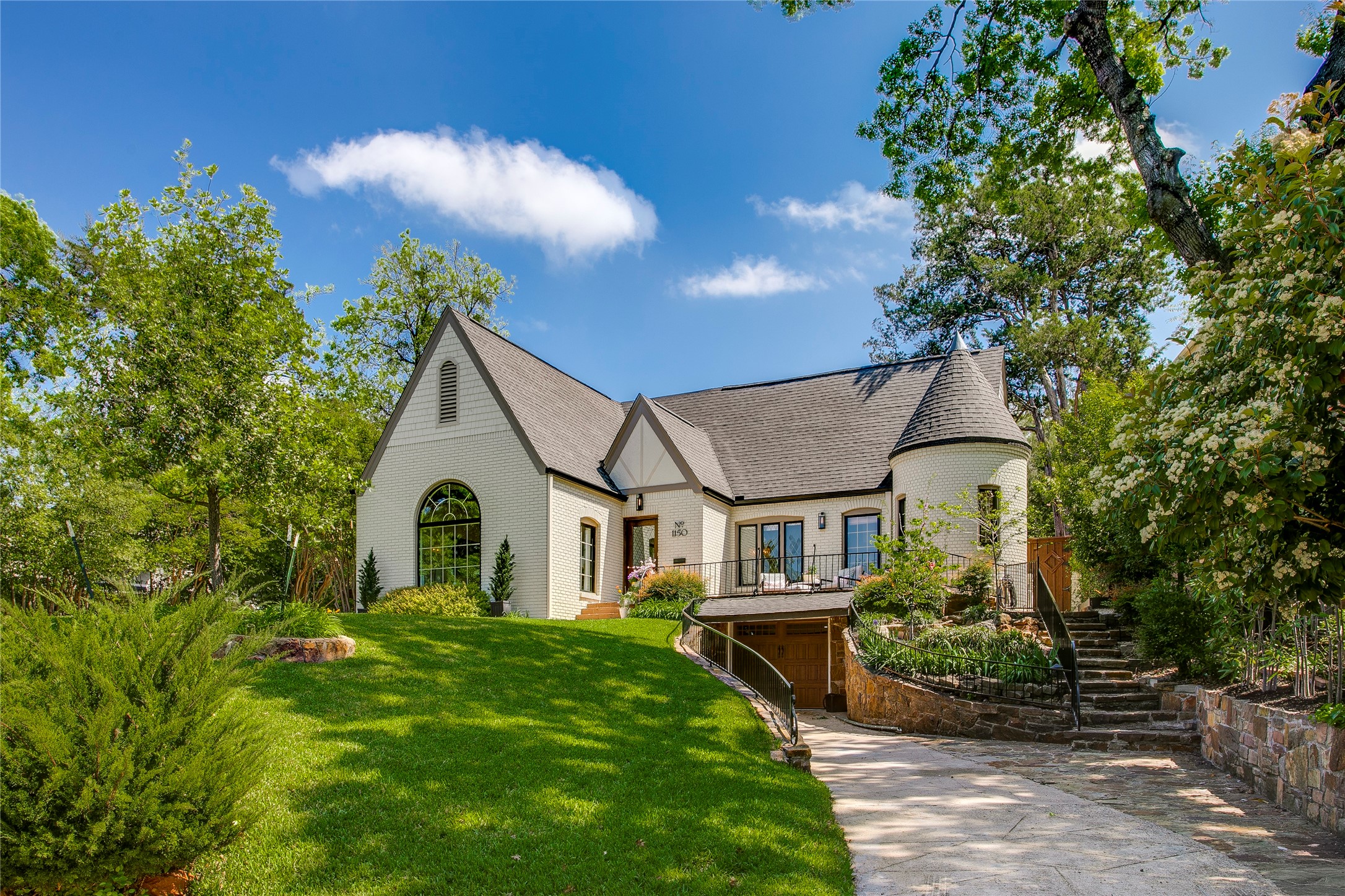 1150 N Canterbury Court Dallas TX 75208