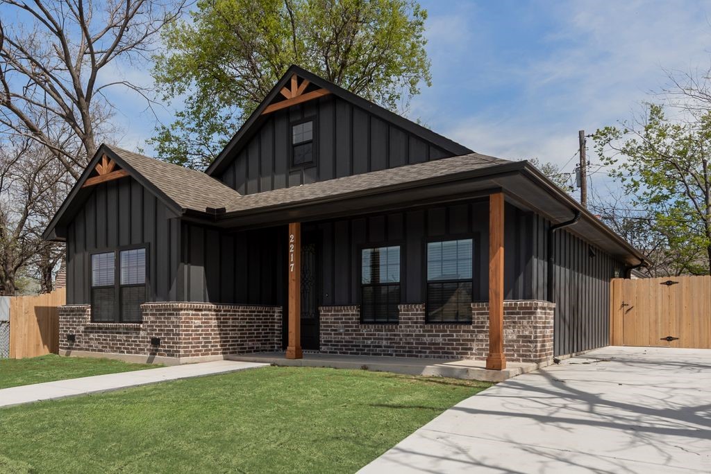 2217 Christine Avenue Fort Worth TX 76105