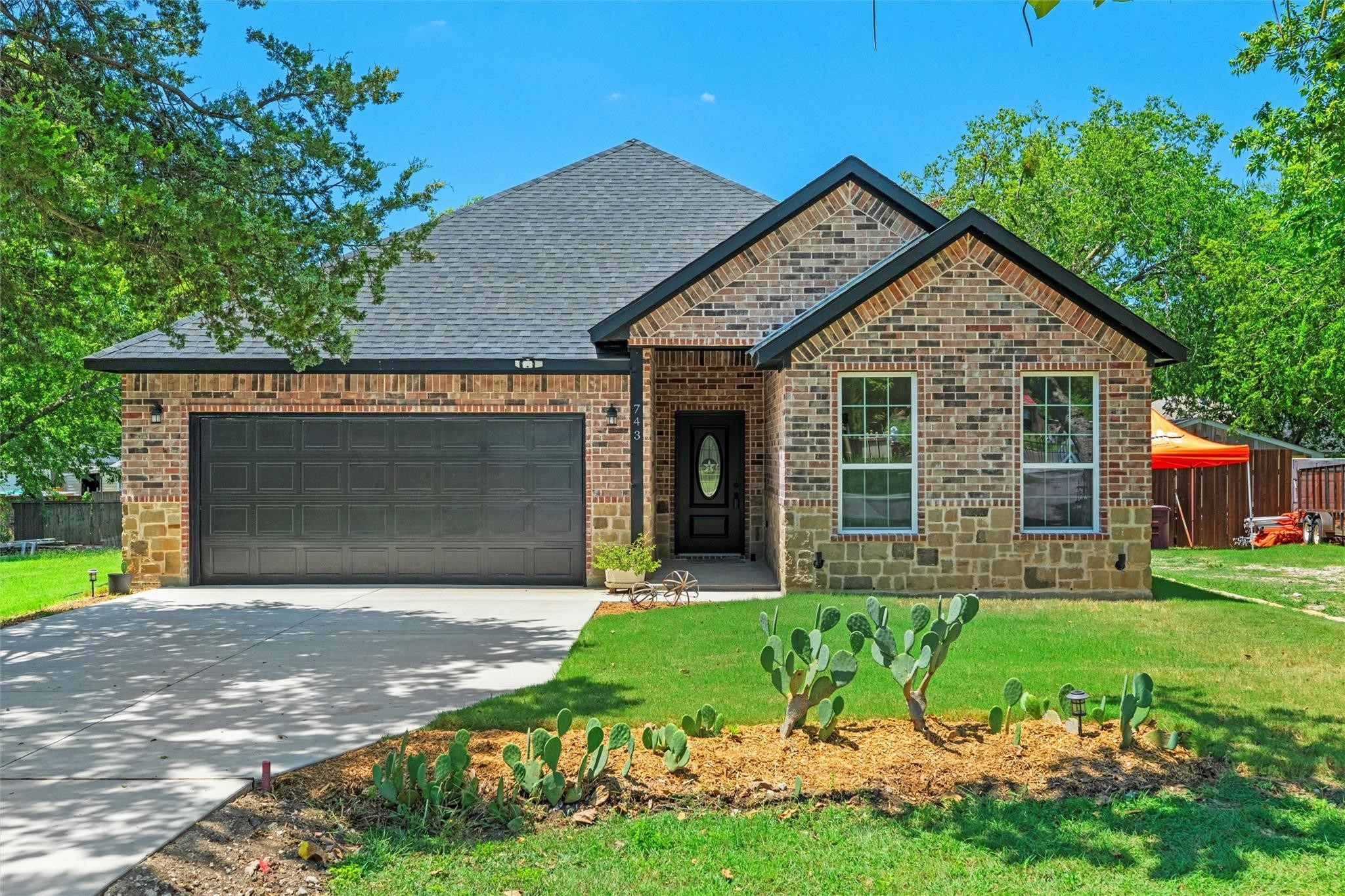 743 Ella Avenue Dallas TX 75217