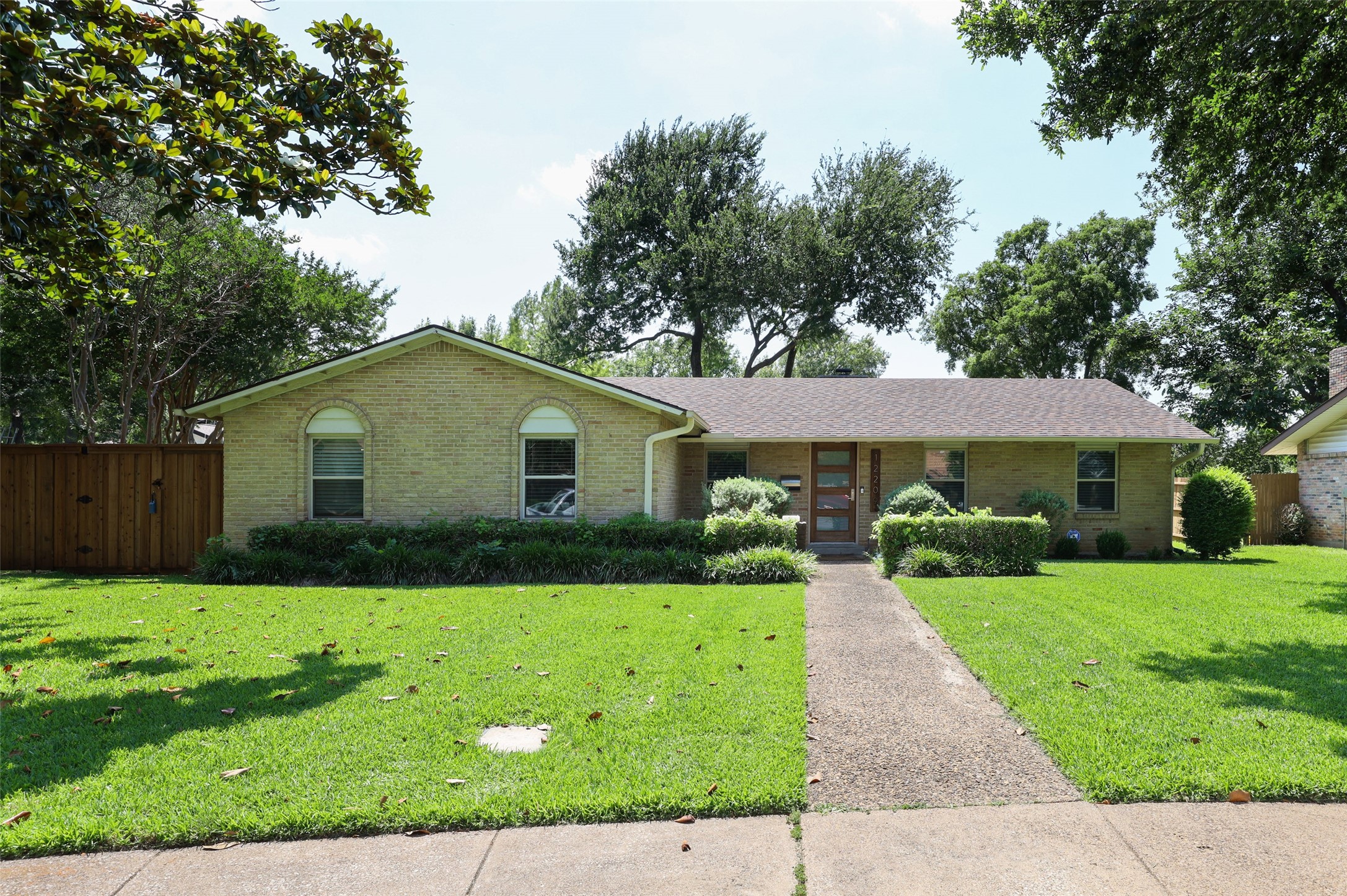12209 Hightower Place Dallas TX 75244