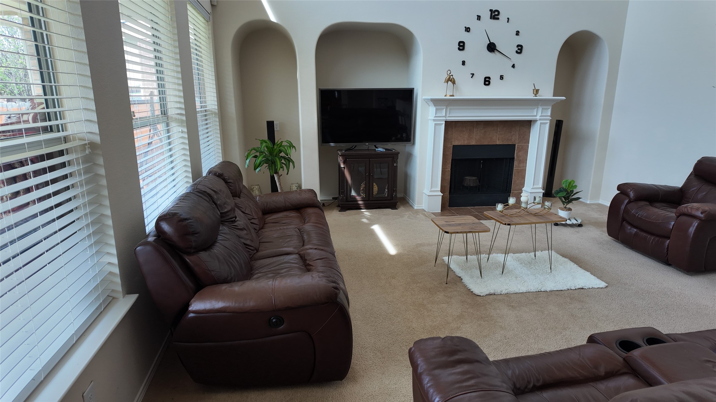 421 Roundrock Lane Fort Worth TX 76140