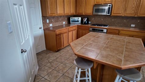 421 Roundrock Lane Fort Worth TX 76140