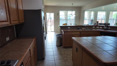 421 Roundrock Lane Fort Worth TX 76140