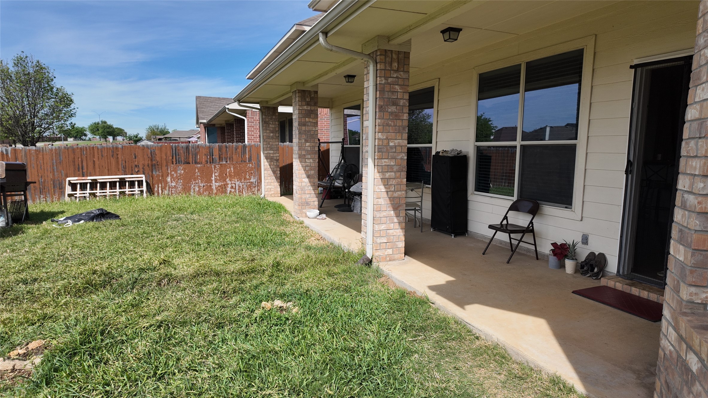 421 Roundrock Lane Fort Worth TX 76140