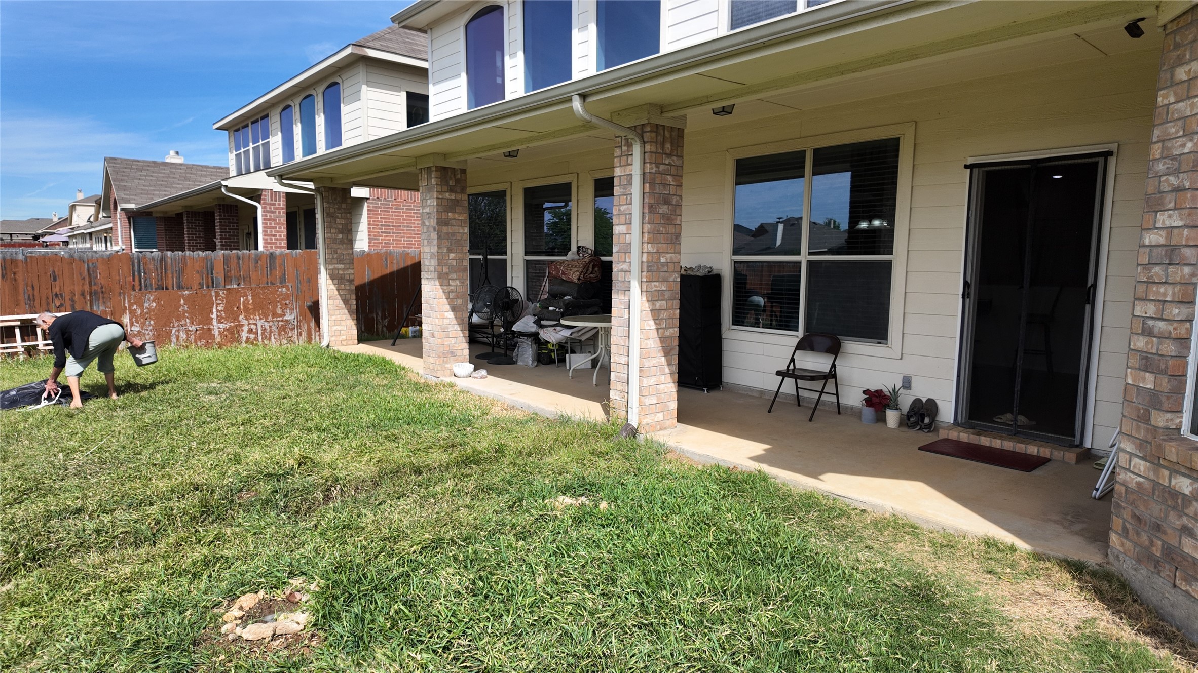 421 Roundrock Lane Fort Worth TX 76140