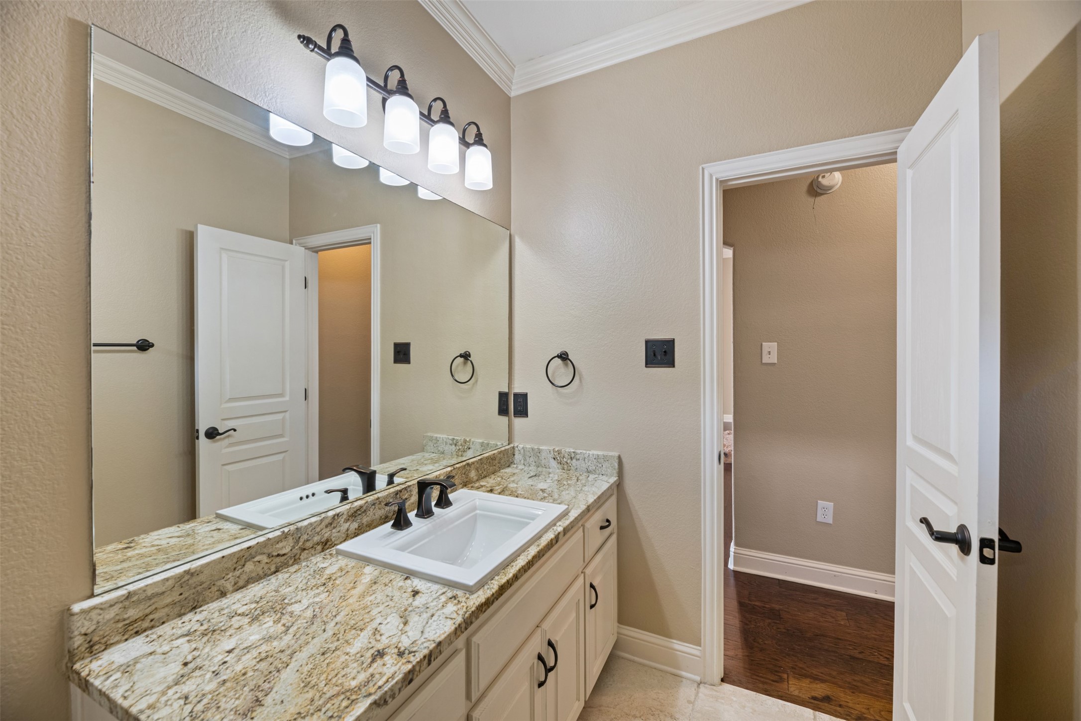 4200 Mesa Drive Carrollton TX 75010