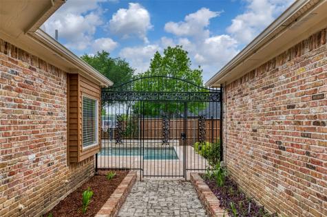 4200 Mesa Drive Carrollton TX 75010