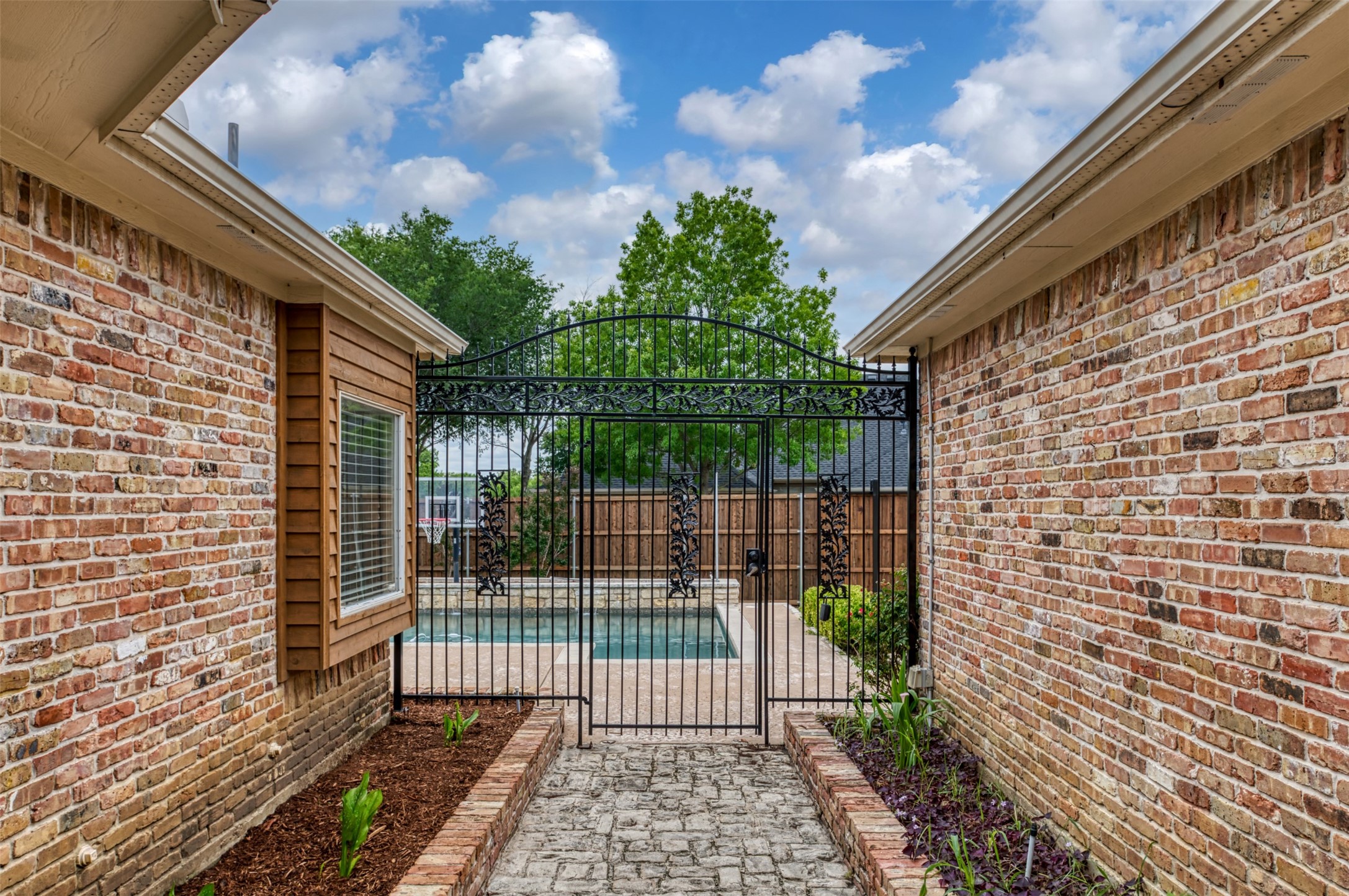 4200 Mesa Drive Carrollton TX 75010