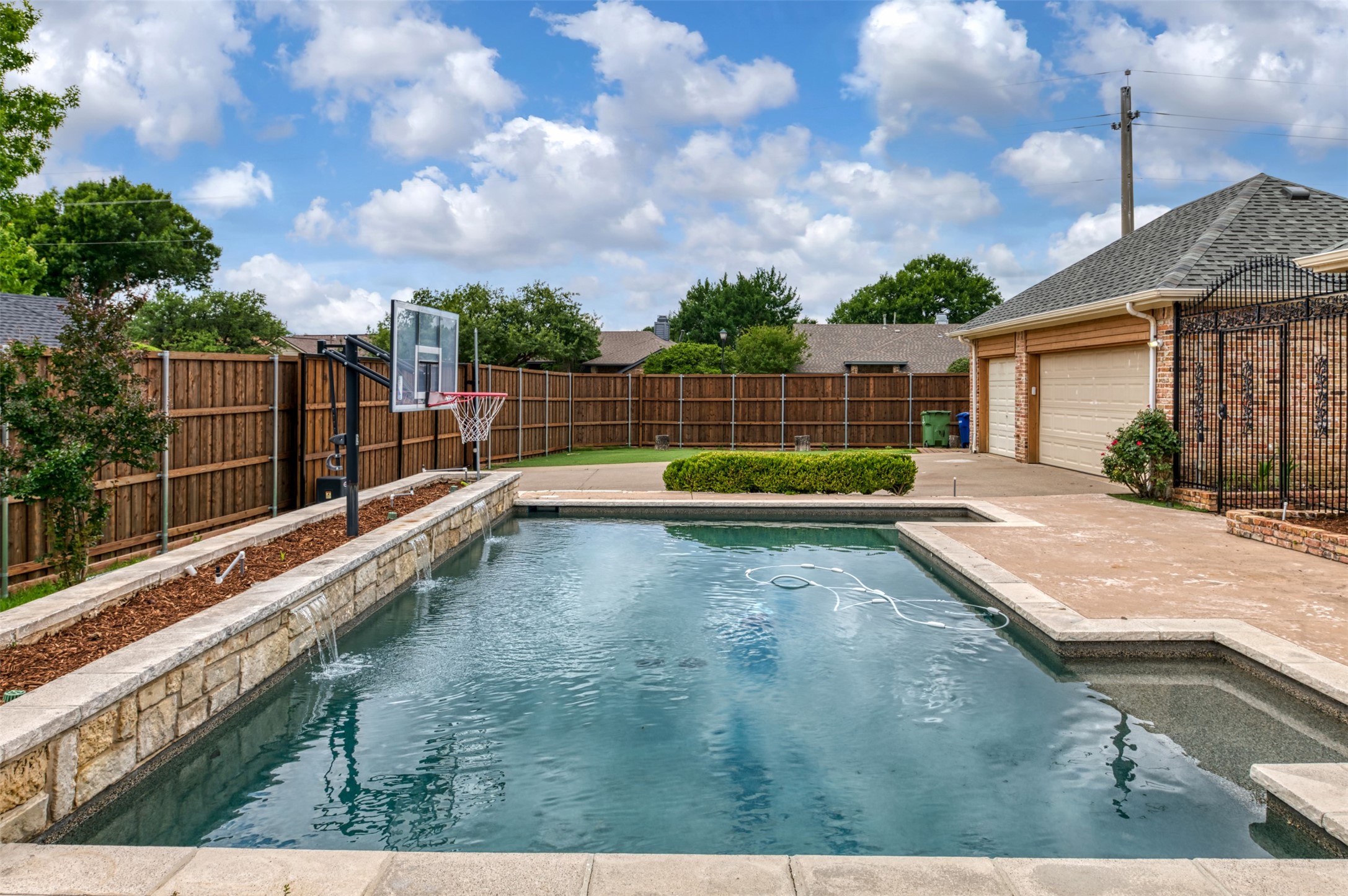 4200 Mesa Drive Carrollton TX 75010