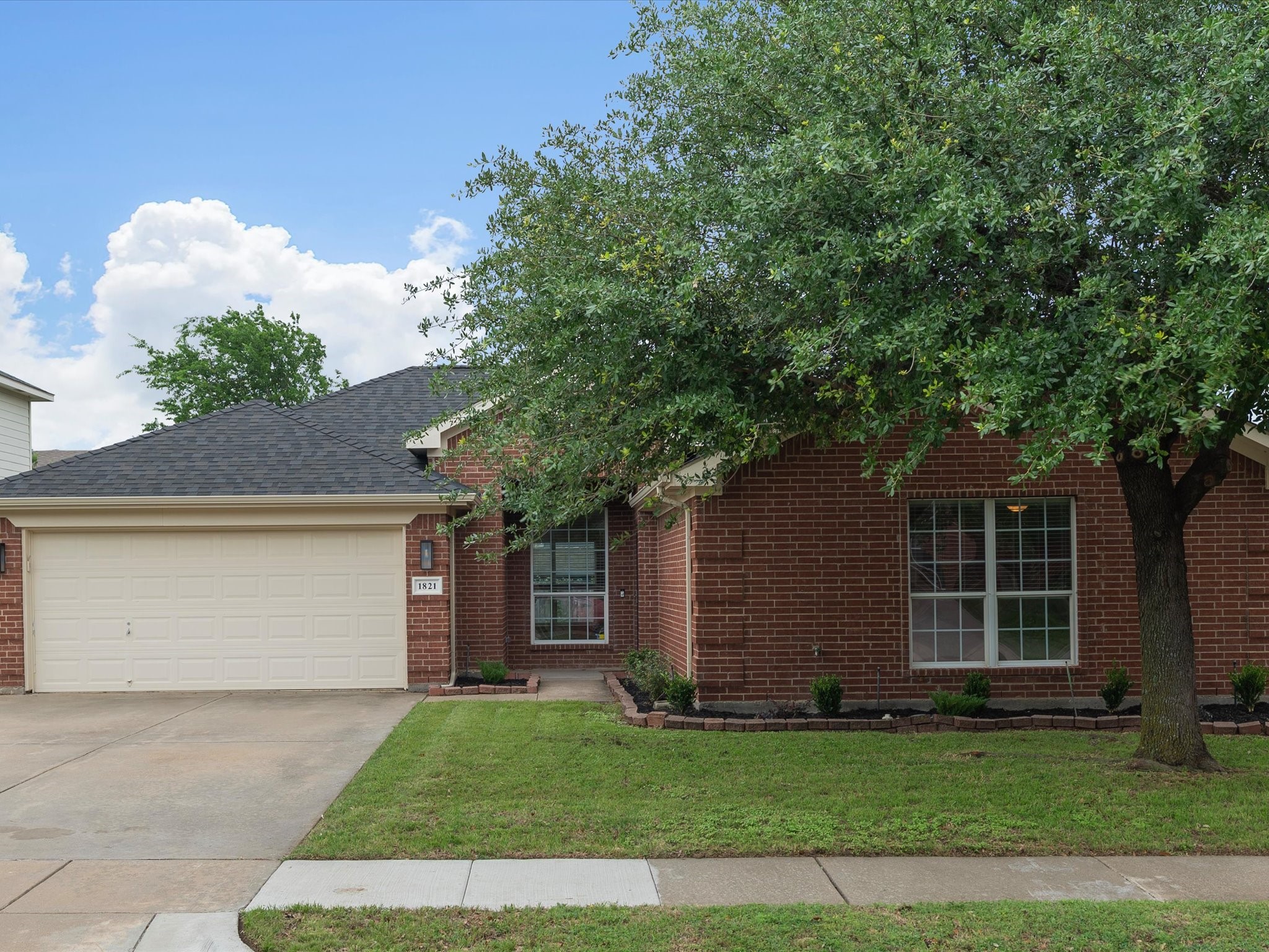 1821 Kingsbrook Trail Fort Worth TX 76120