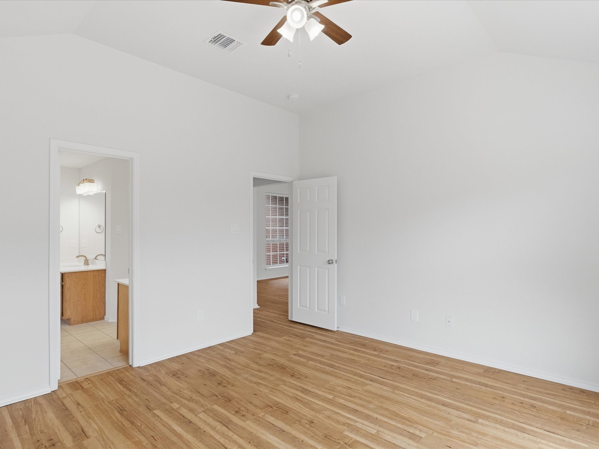 1821 Kingsbrook Trail Fort Worth TX 76120