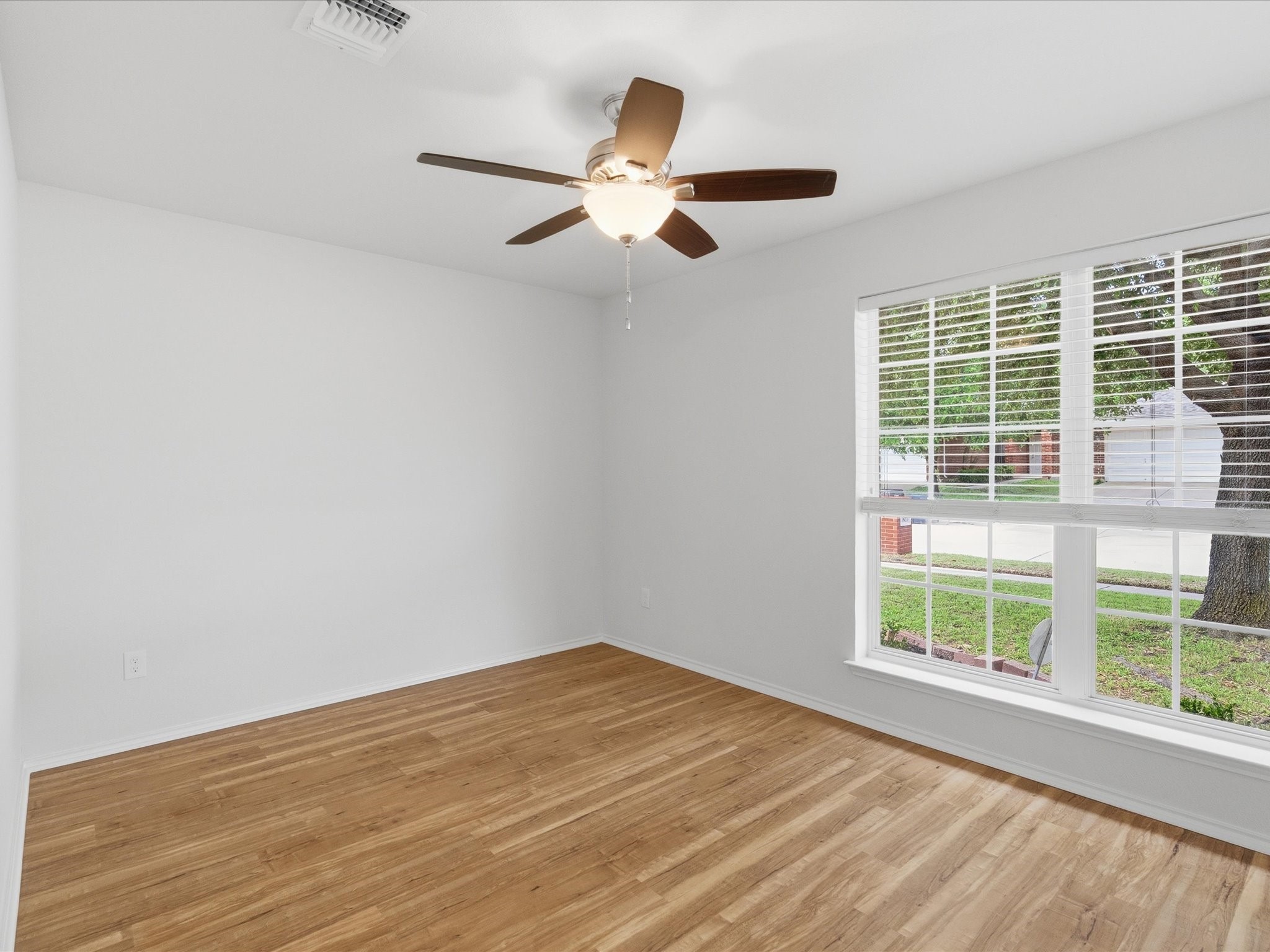1821 Kingsbrook Trail Fort Worth TX 76120