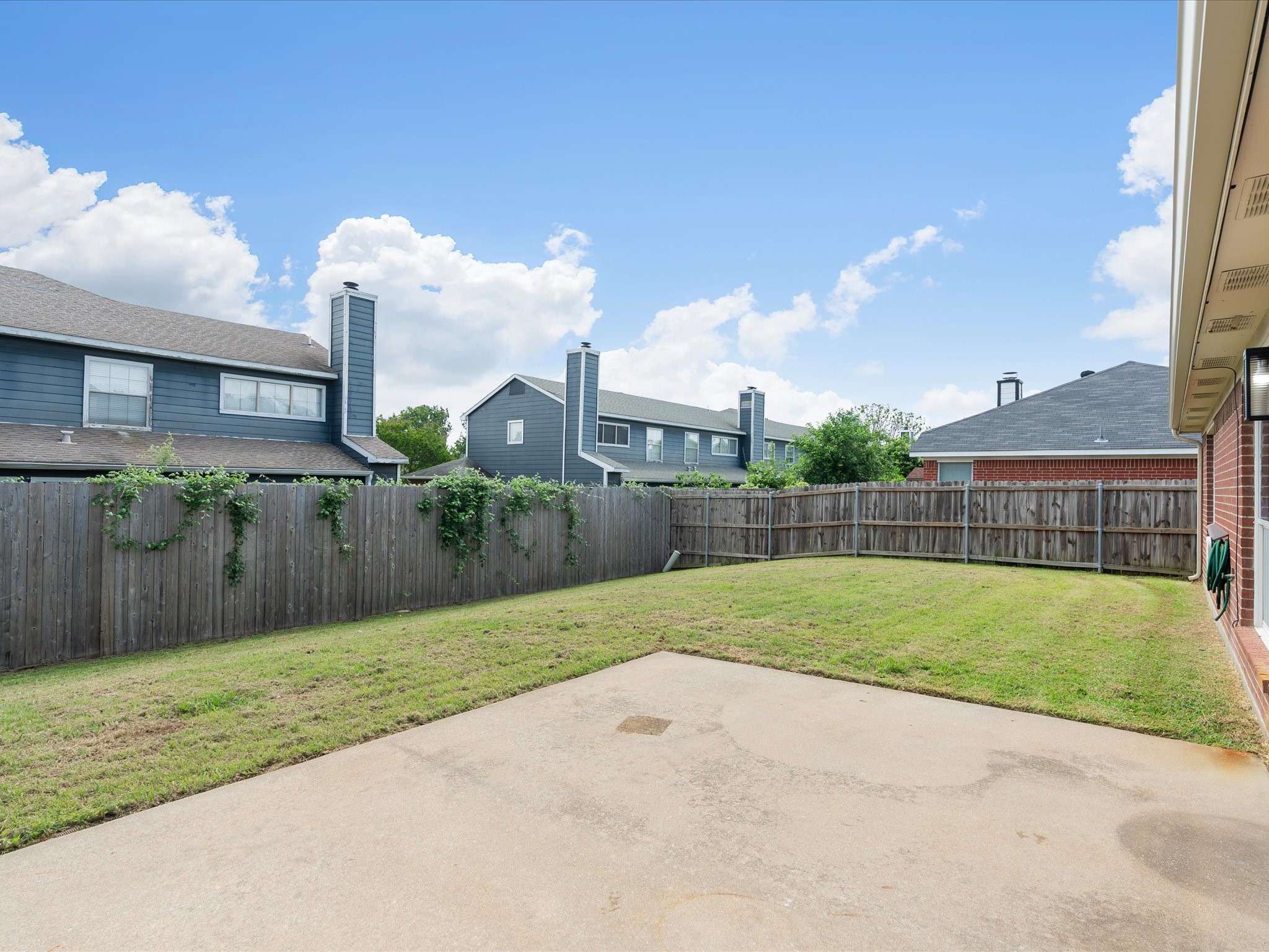 1821 Kingsbrook Trail Fort Worth TX 76120