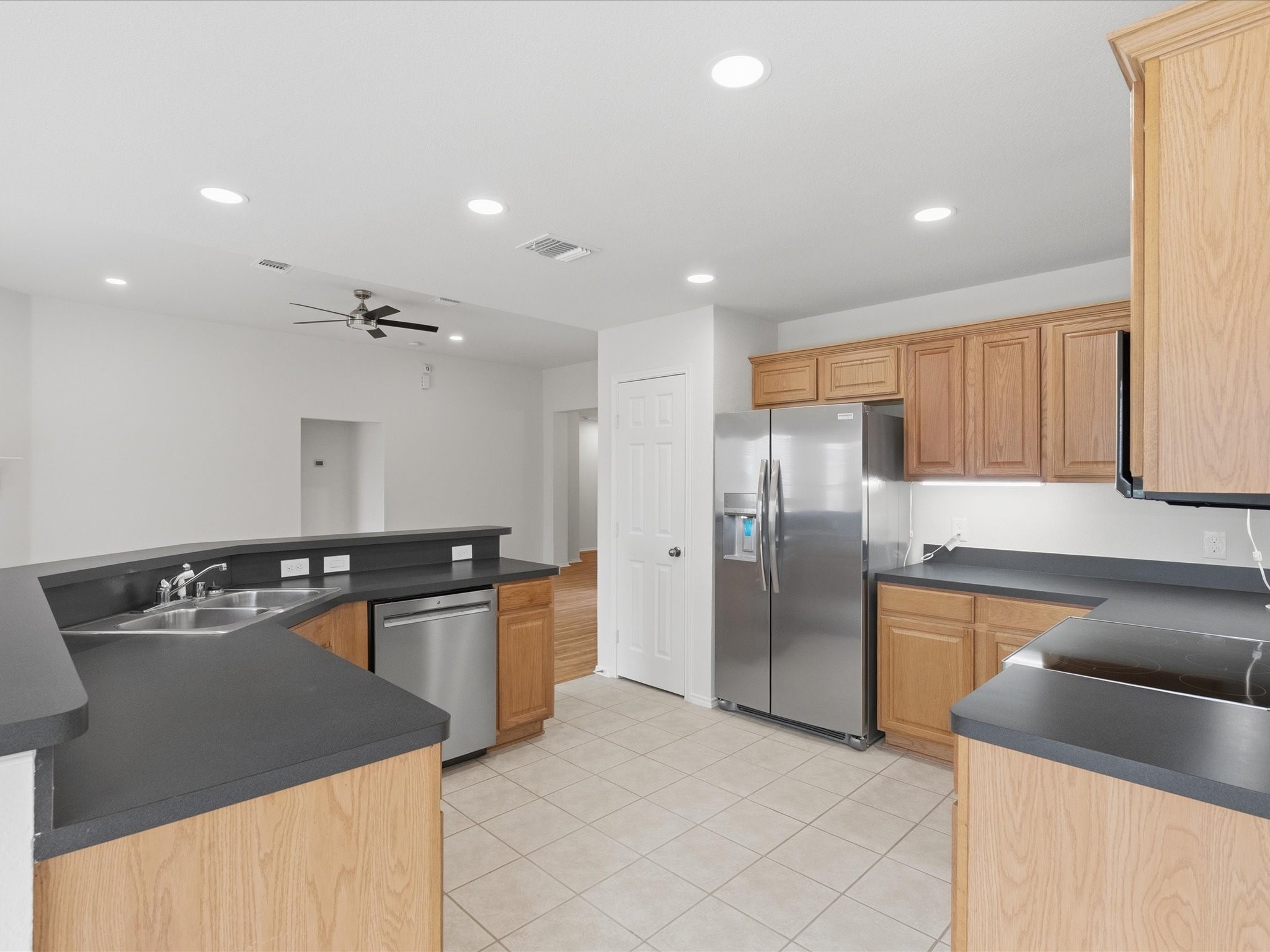 1821 Kingsbrook Trail Fort Worth TX 76120