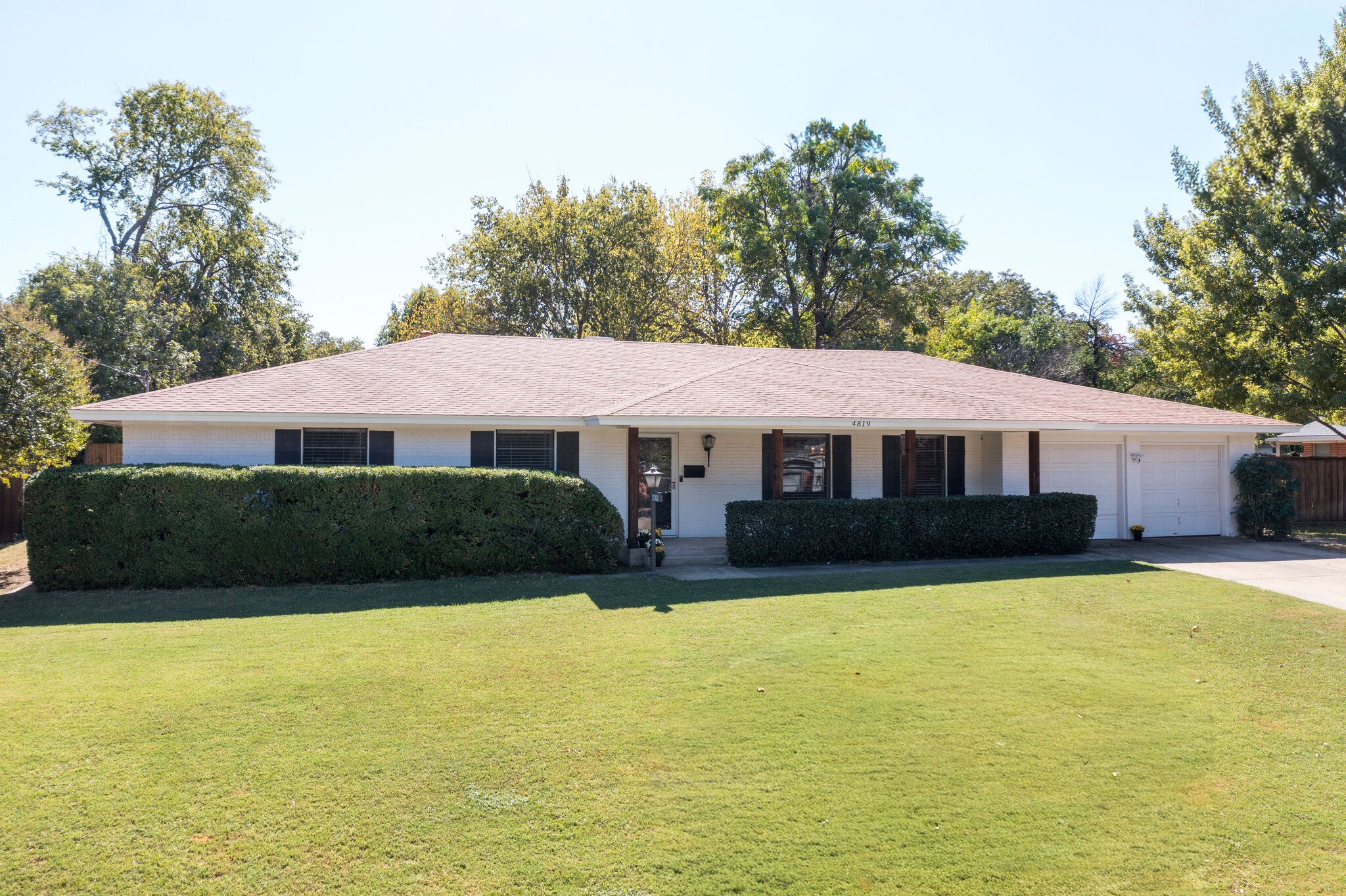 4819 Hope Street River Oaks TX 76114