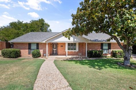 404 Lake Louise Court Fort Worth TX 76103