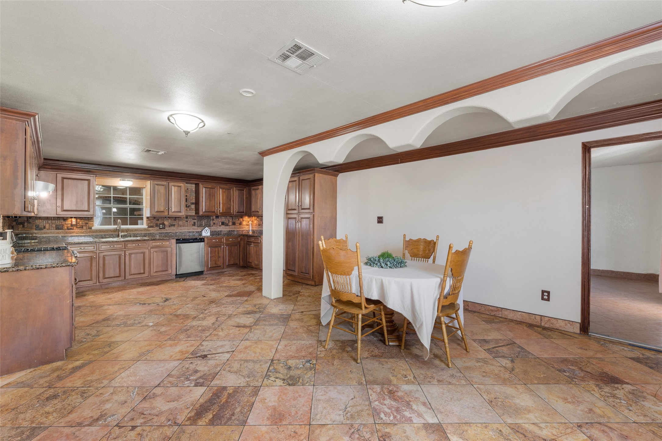 3433 W Tours Road West TX 76691