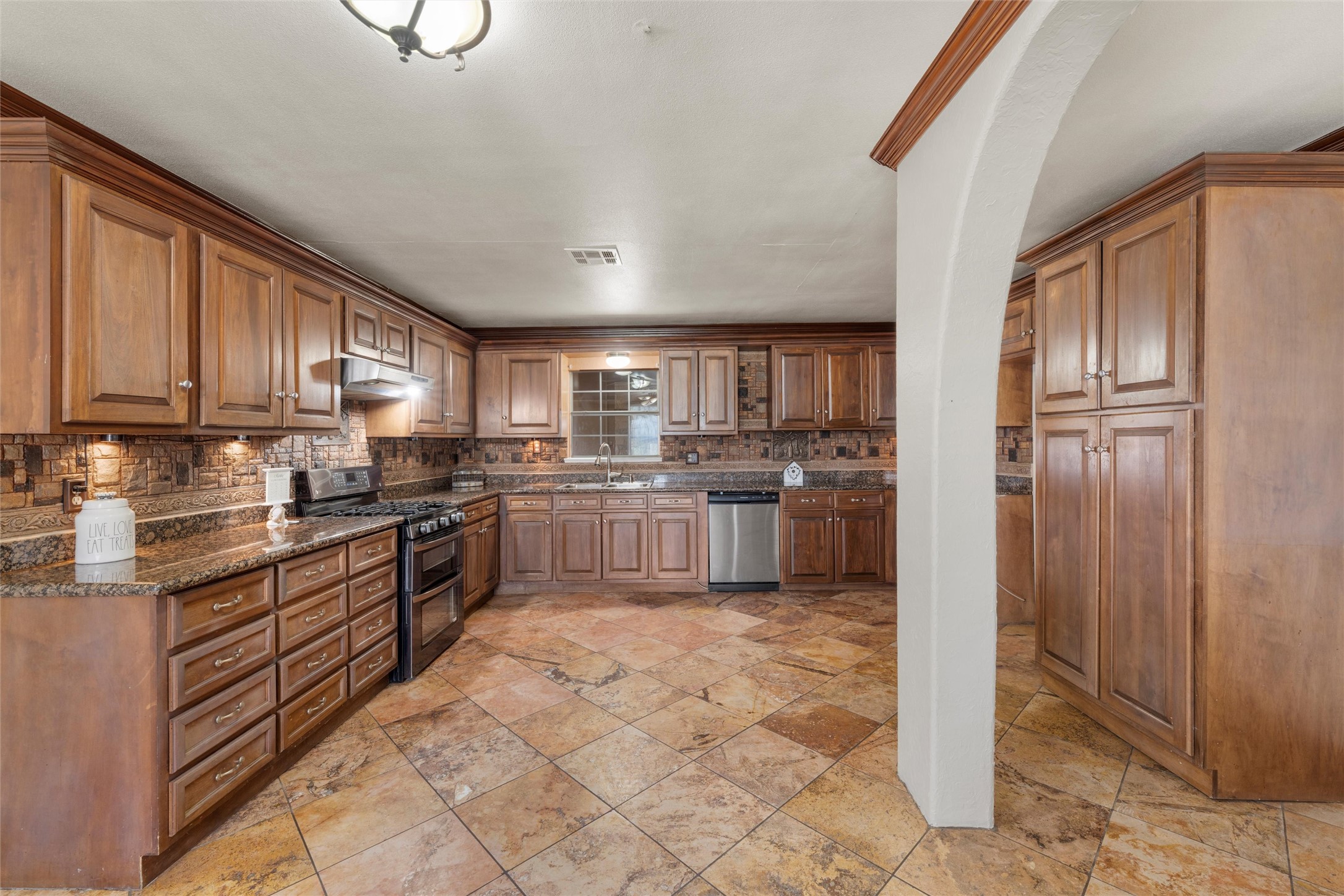 3433 W Tours Road West TX 76691