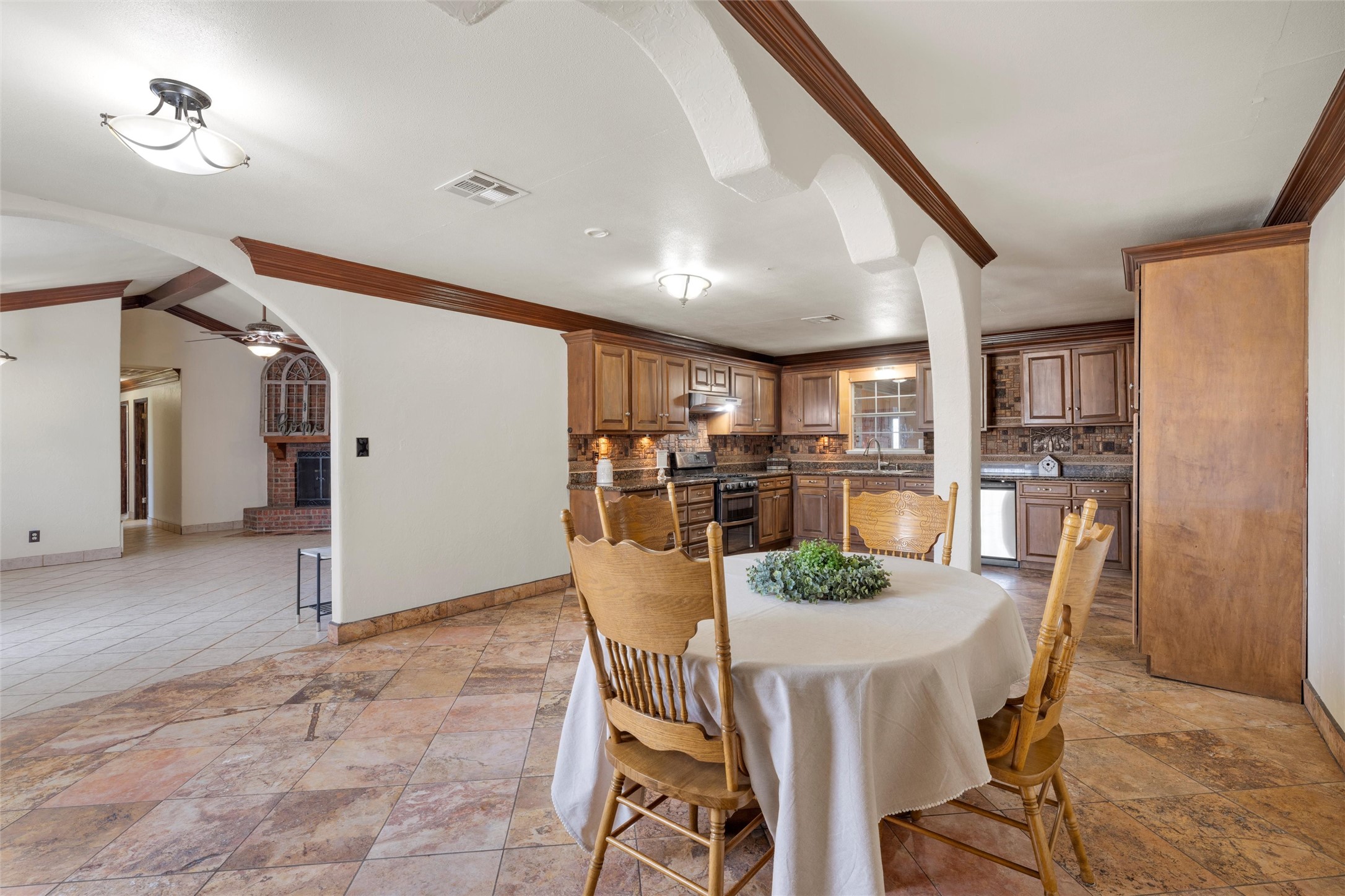 3433 W Tours Road West TX 76691