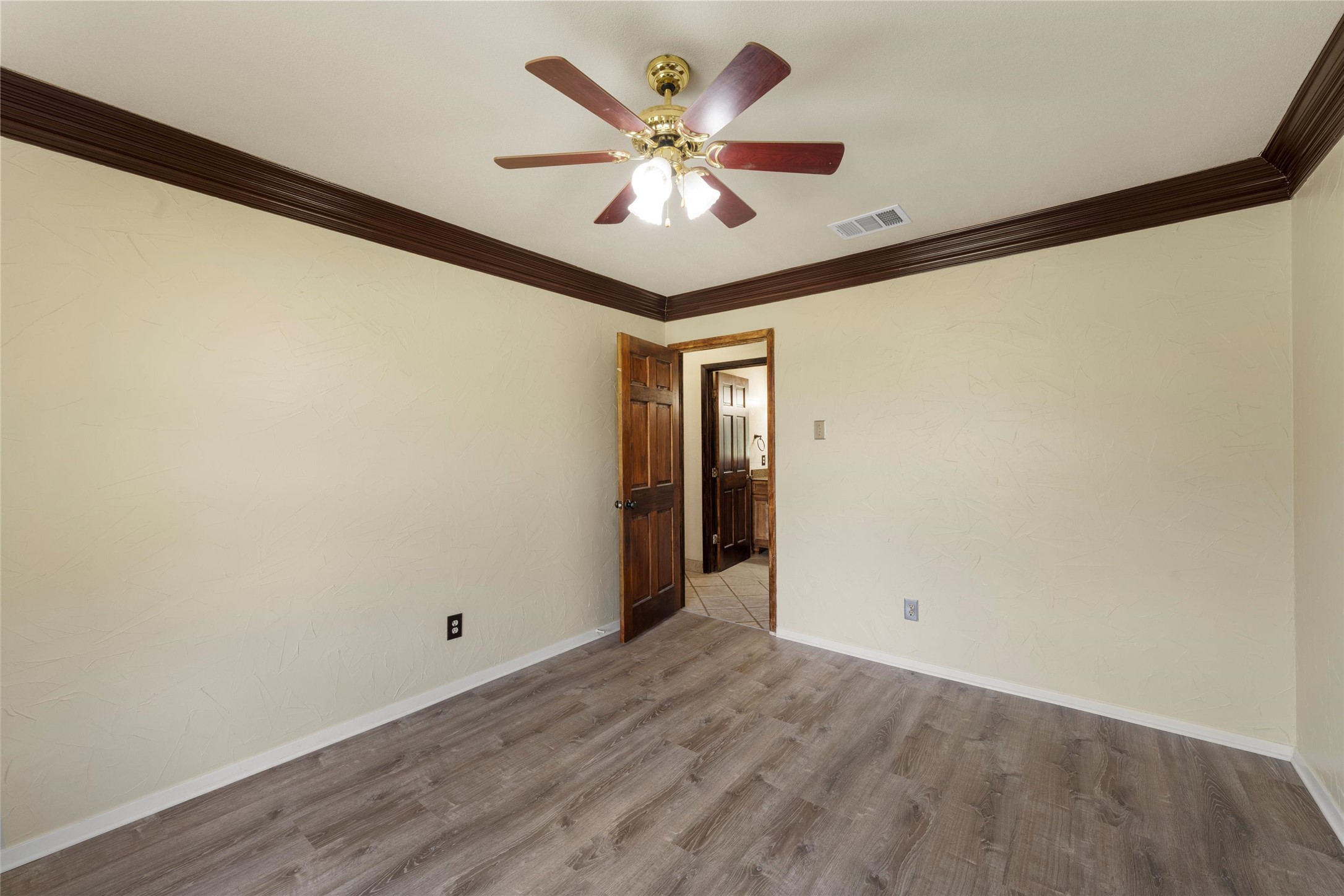 3433 W Tours Road West TX 76691