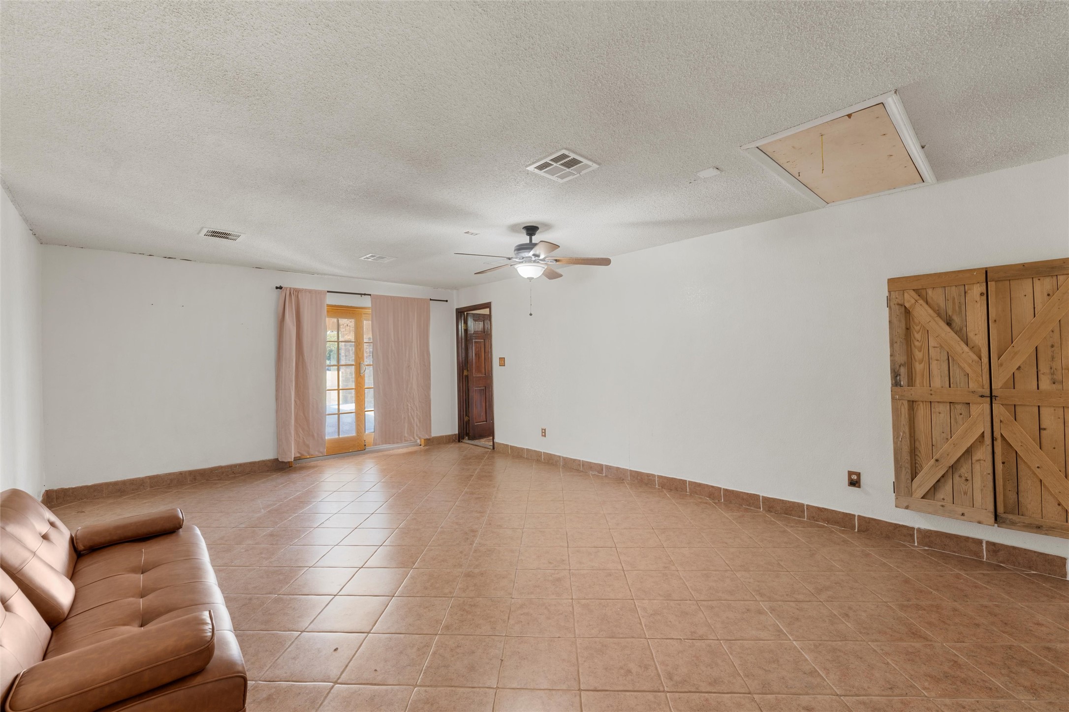 3433 W Tours Road West TX 76691
