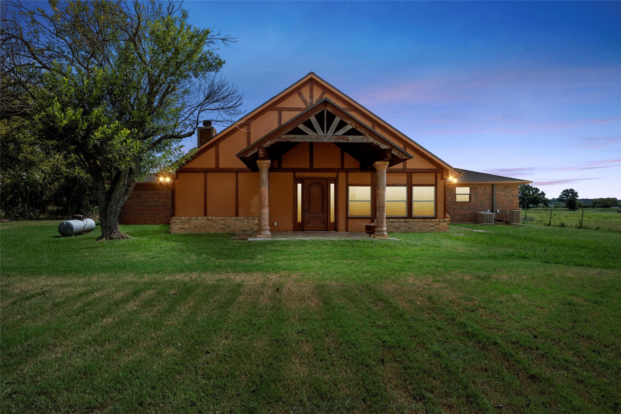 3433 W Tours Road West TX 76691