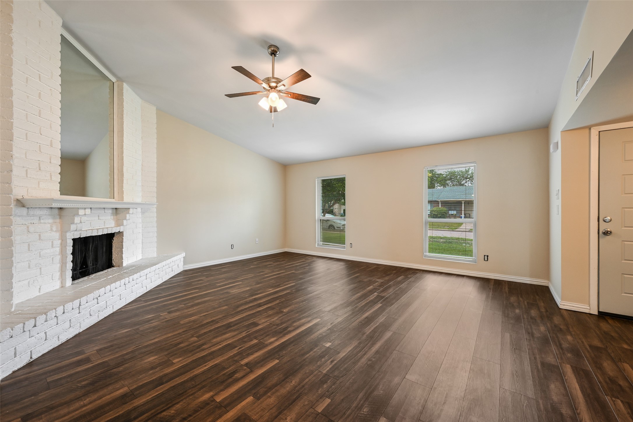 7318 Emory Oak Lane Dallas TX 75249