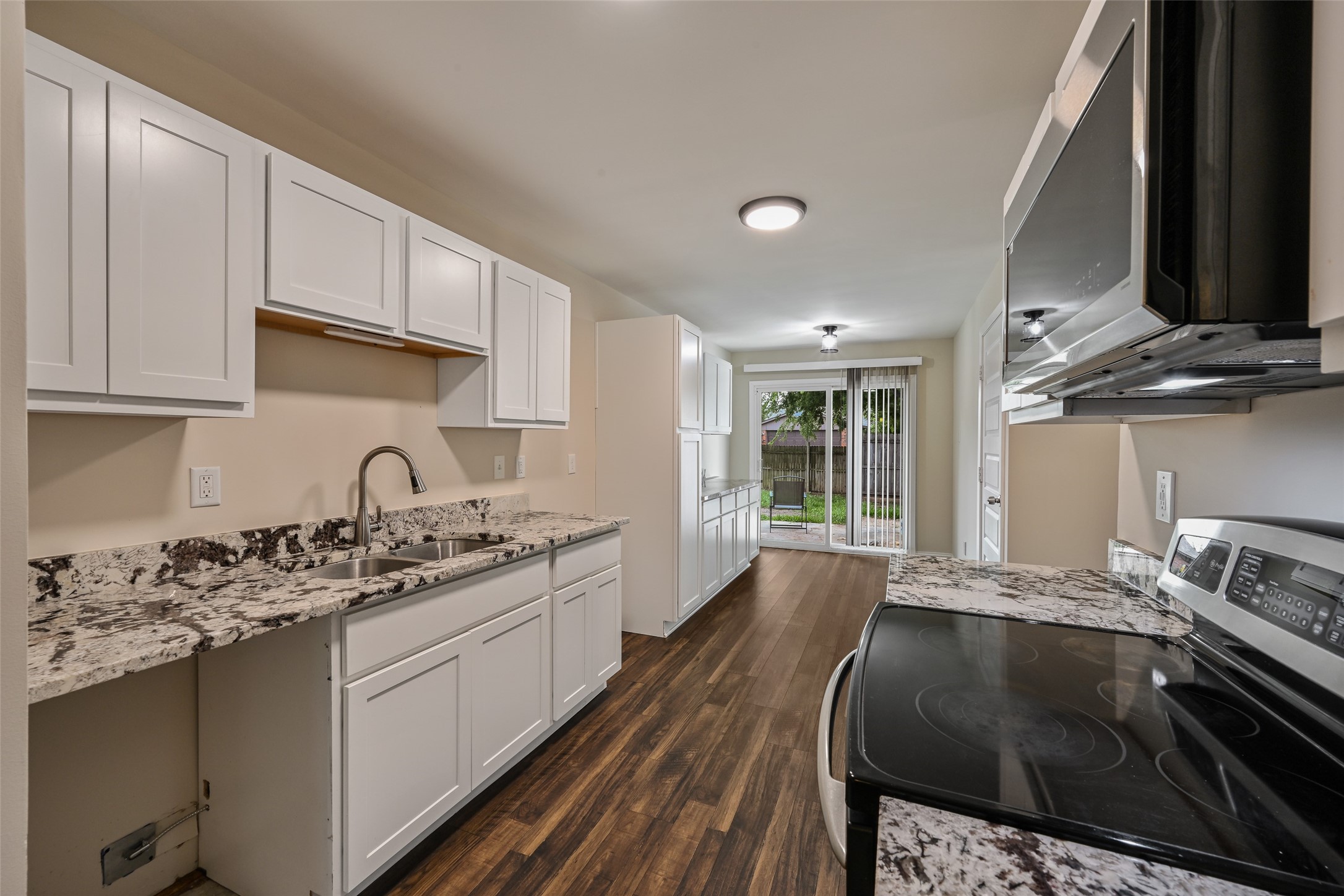 7318 Emory Oak Lane Dallas TX 75249