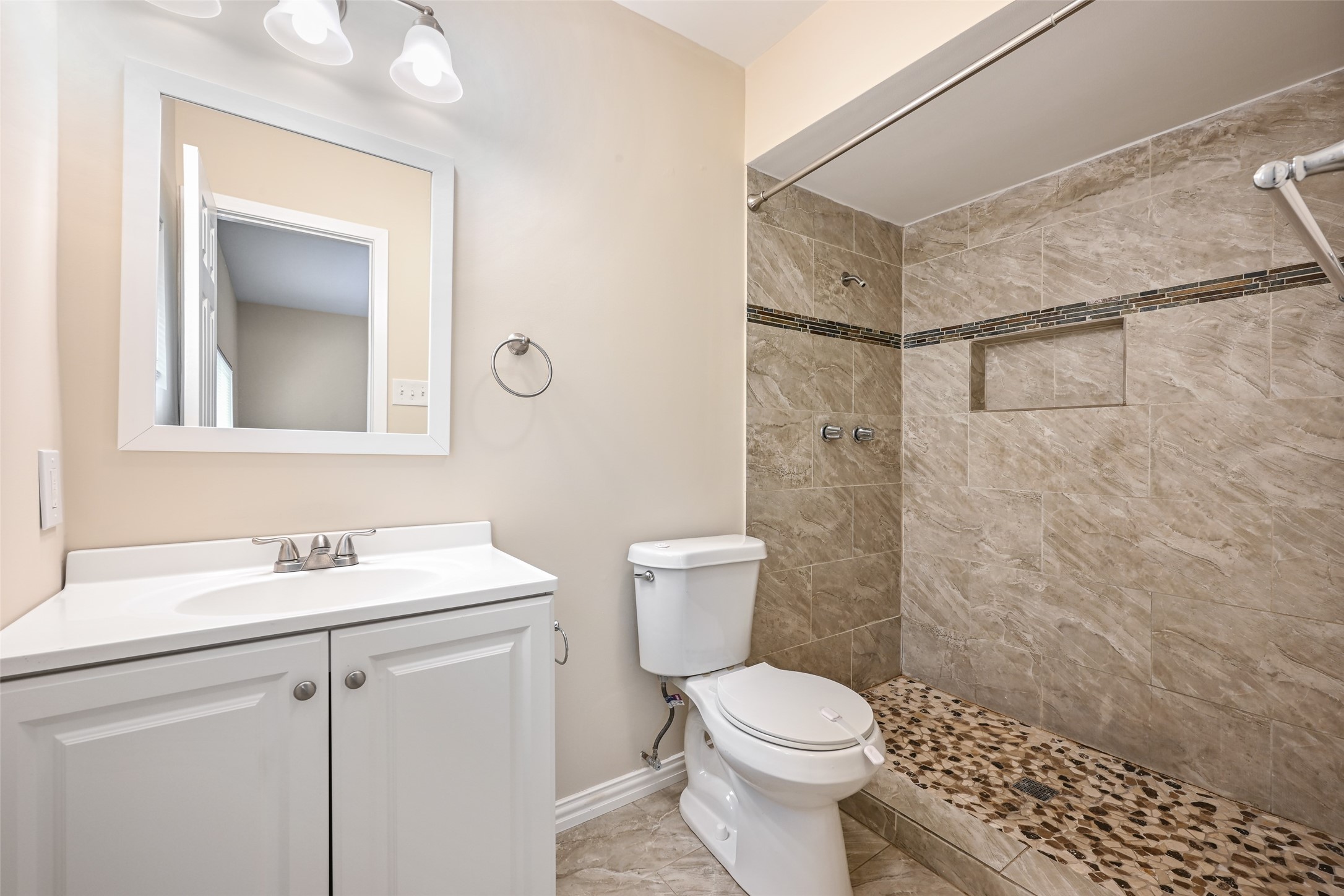 7318 Emory Oak Lane Dallas TX 75249