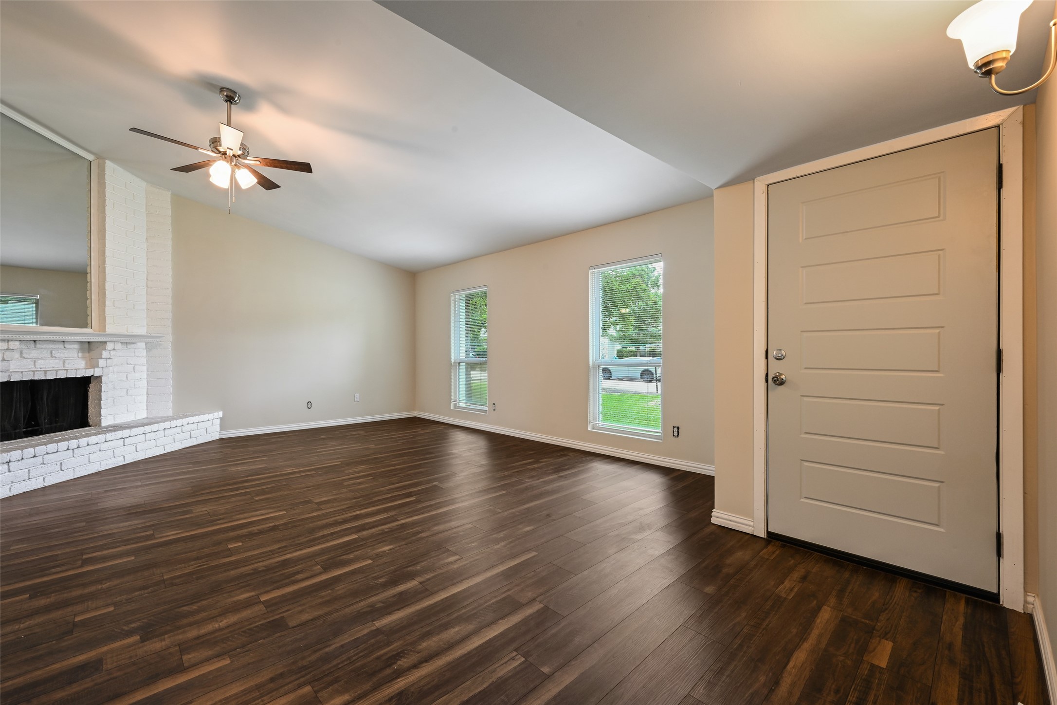 7318 Emory Oak Lane Dallas TX 75249
