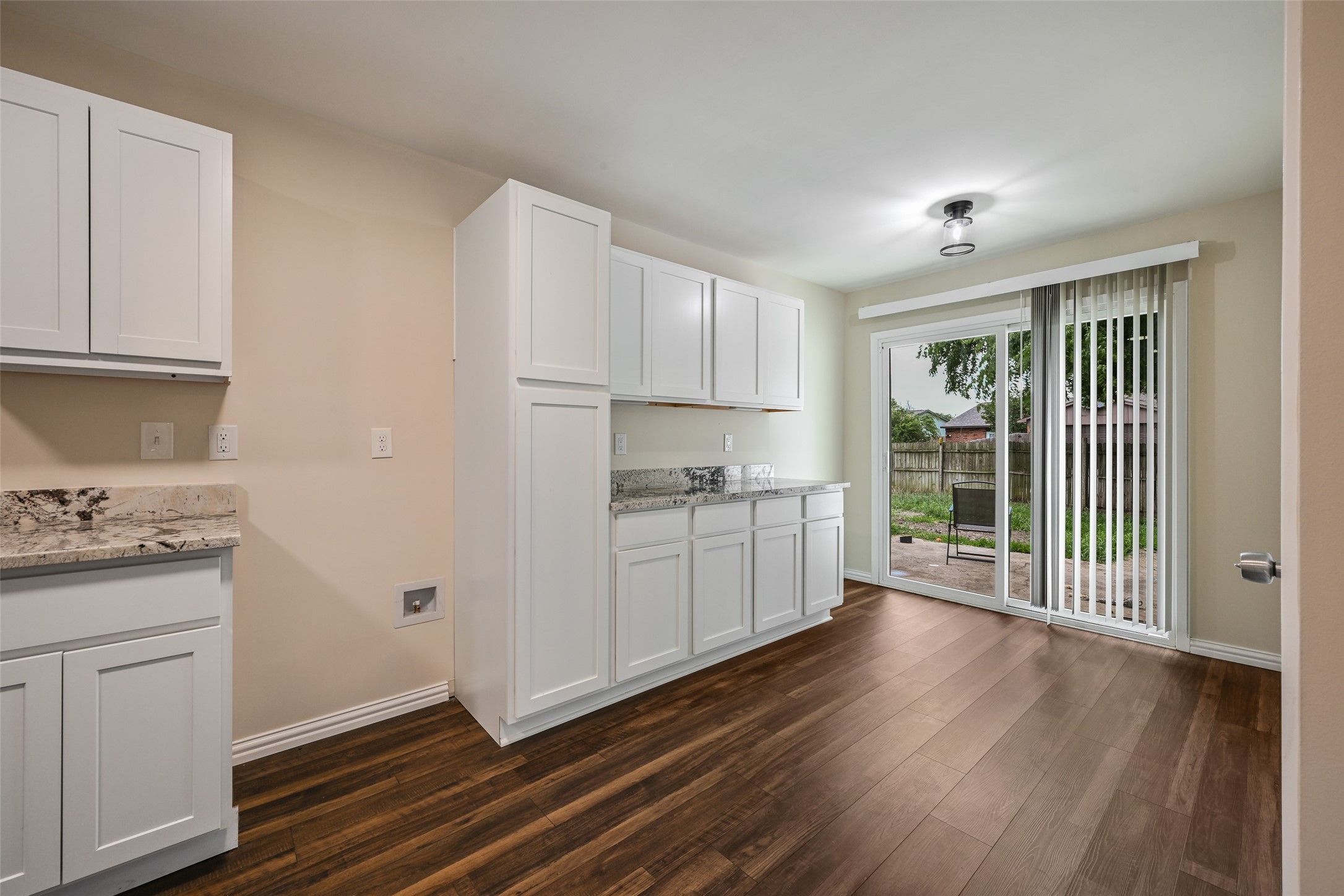 7318 Emory Oak Lane Dallas TX 75249