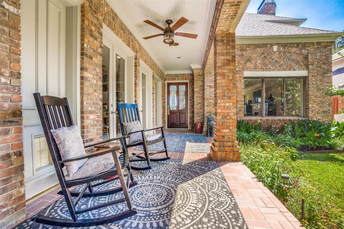 17204 Village Lane Dallas TX 75248