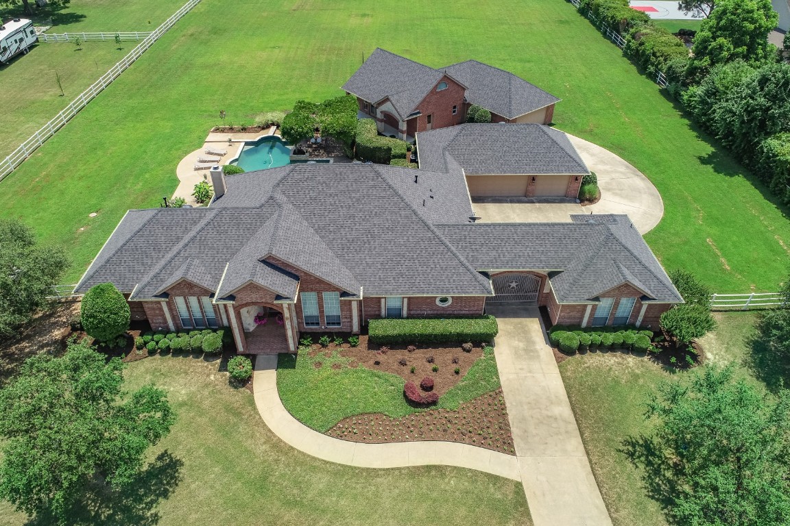 6150 Oak Hollow Drive Burleson TX 76028