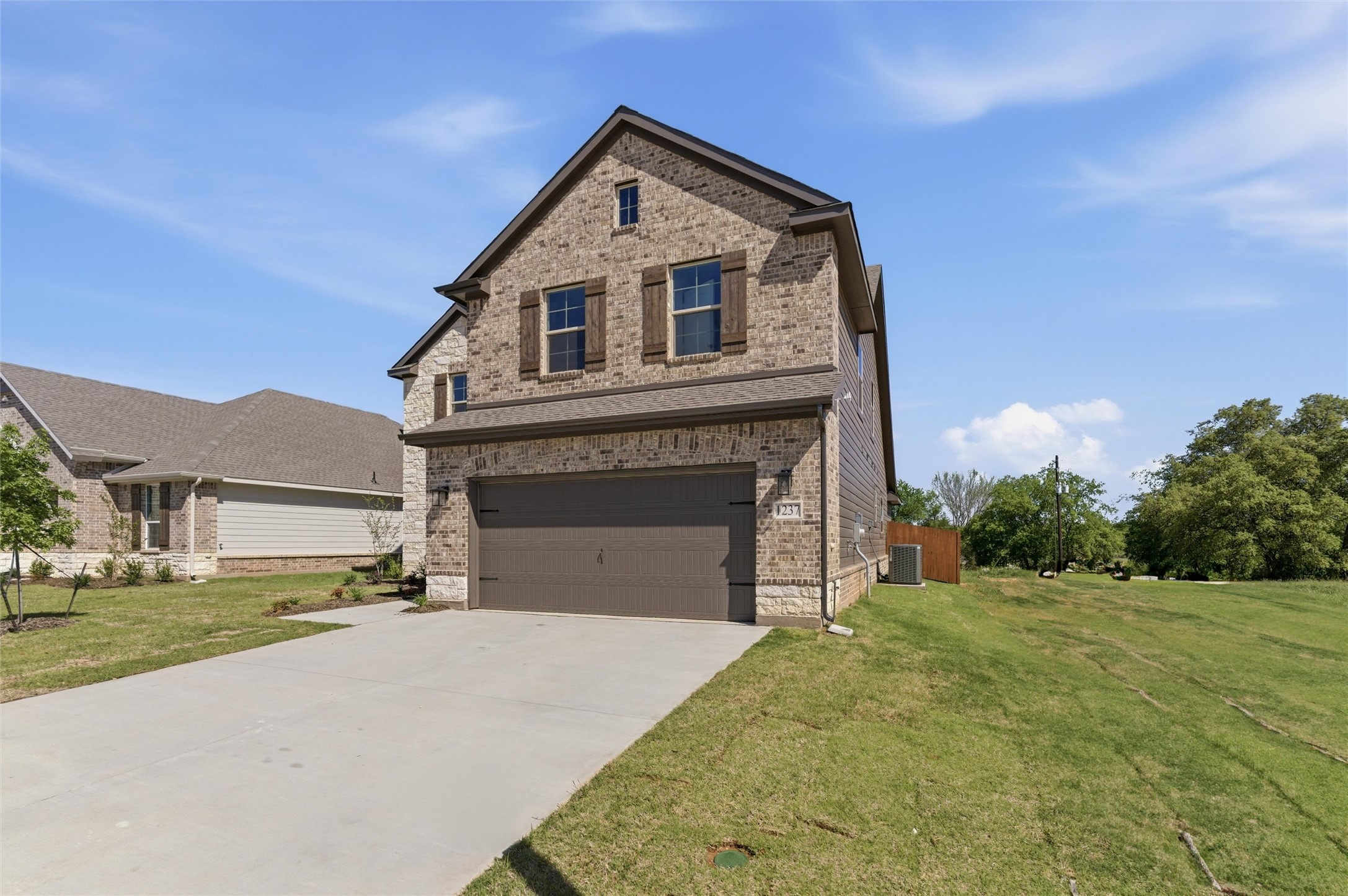 1237 Sabine River Lane Springtown TX 76082