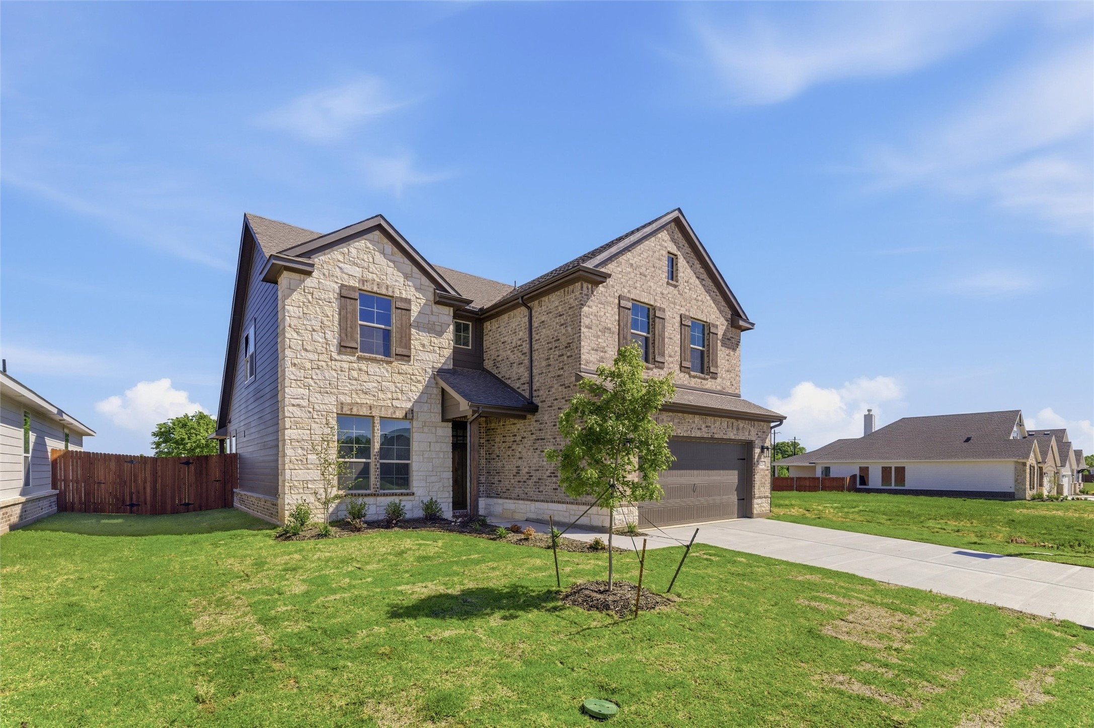 1237 Sabine River Lane Springtown TX 76082