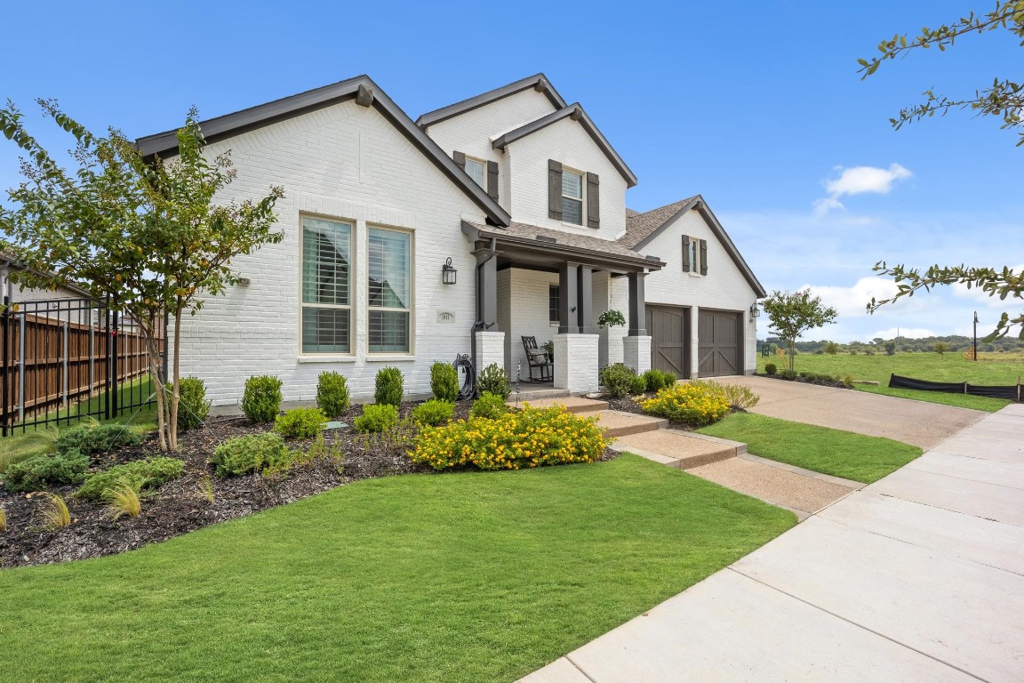 1811 Sable Bay Lane Arlington TX 76005