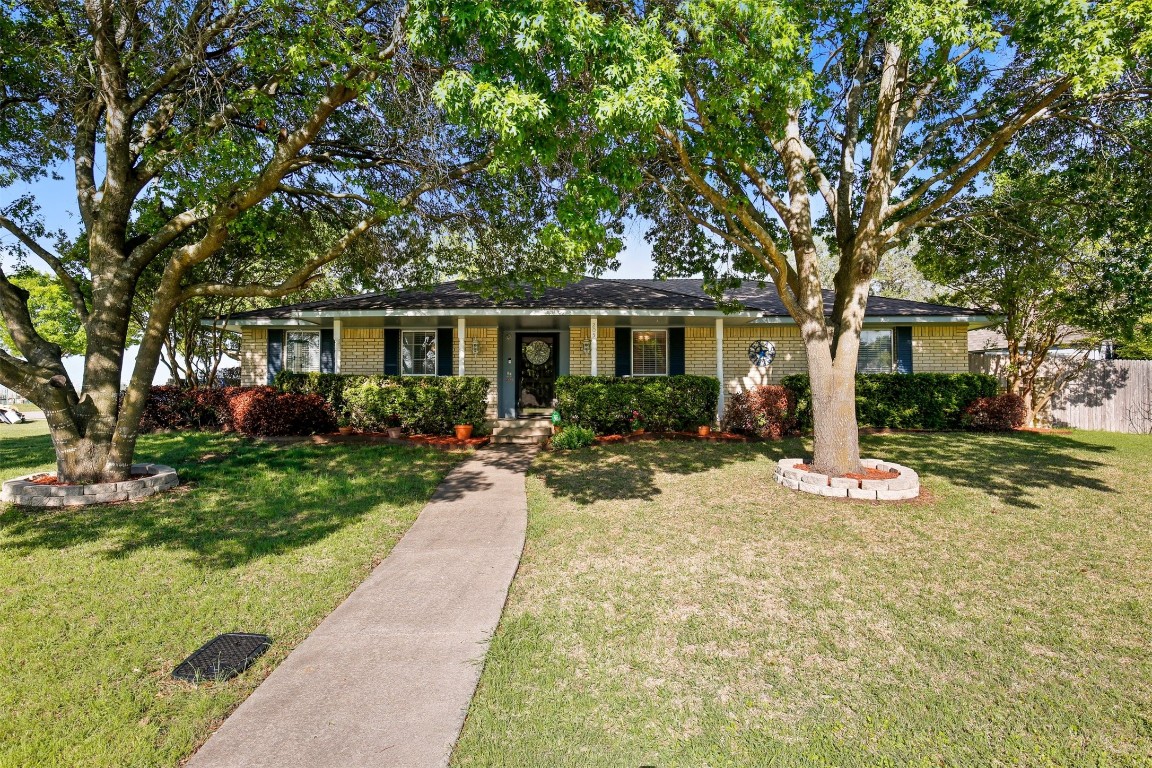 205 Amber Lane Desoto TX 75115