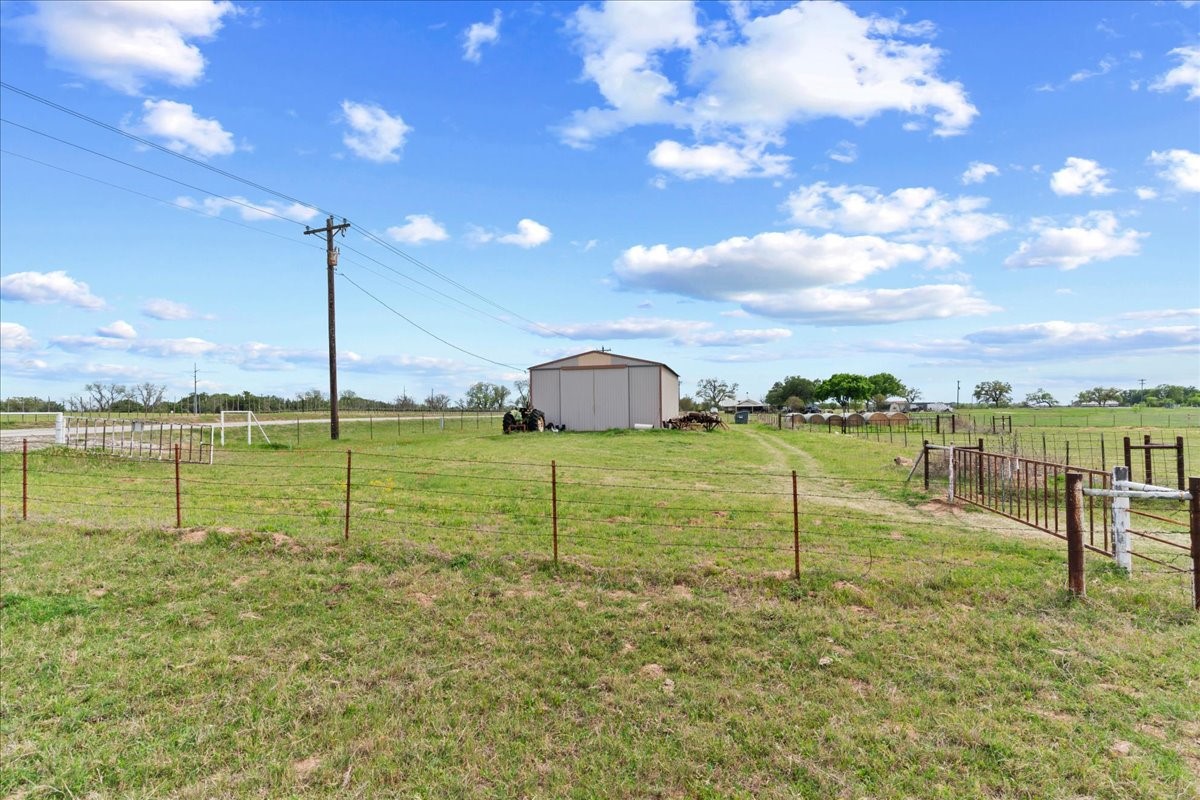 806 Dennis Road Weatherford TX 76087