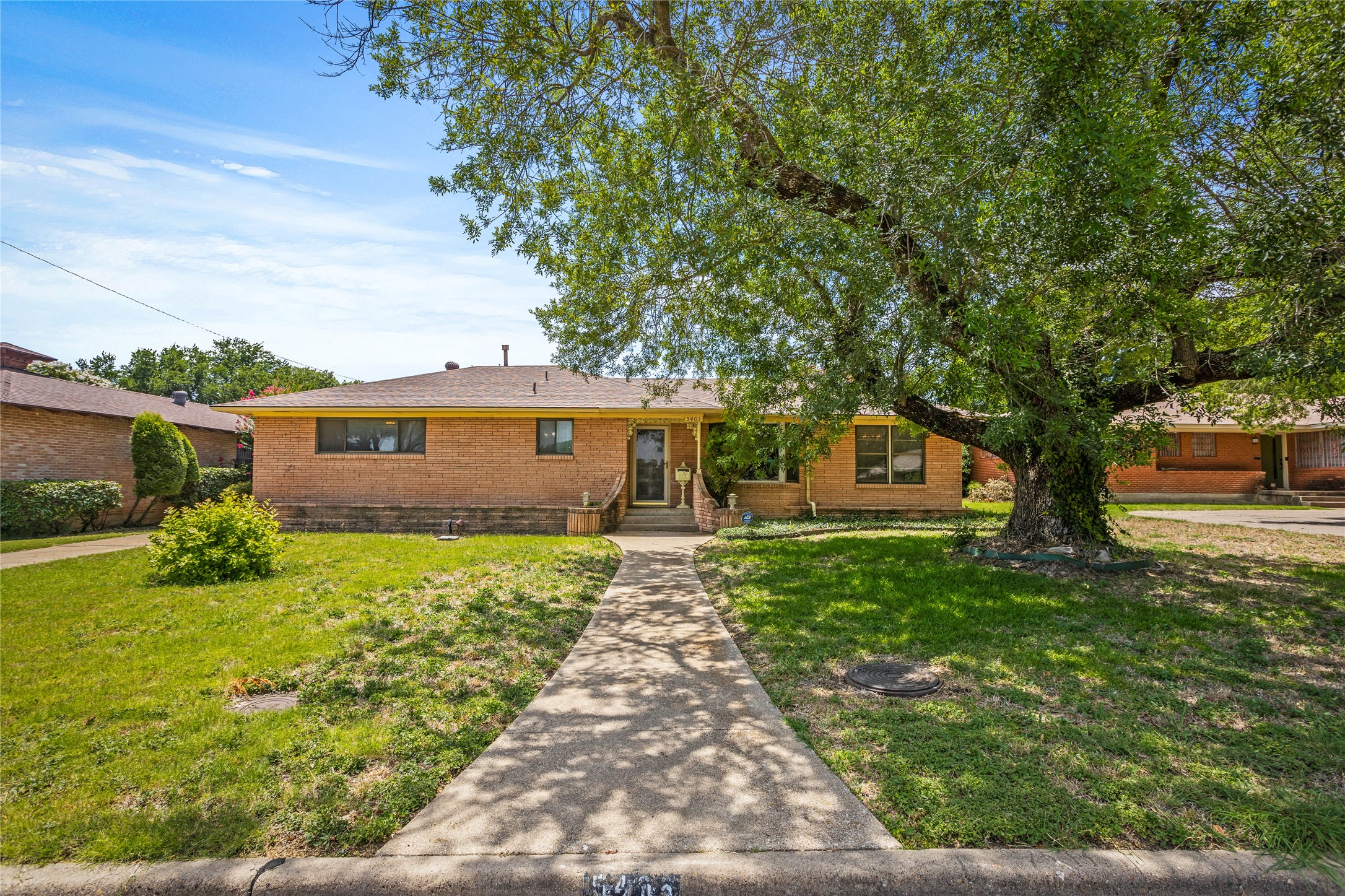 5403 Fox Hill Lane Dallas TX 75232