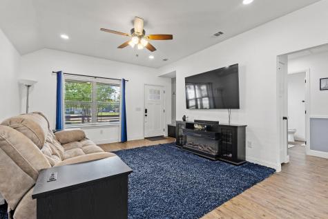 1031 W Gandy Street Denison TX 75020