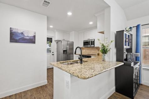 1031 W Gandy Street Denison TX 75020