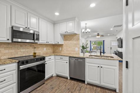1031 W Gandy Street Denison TX 75020