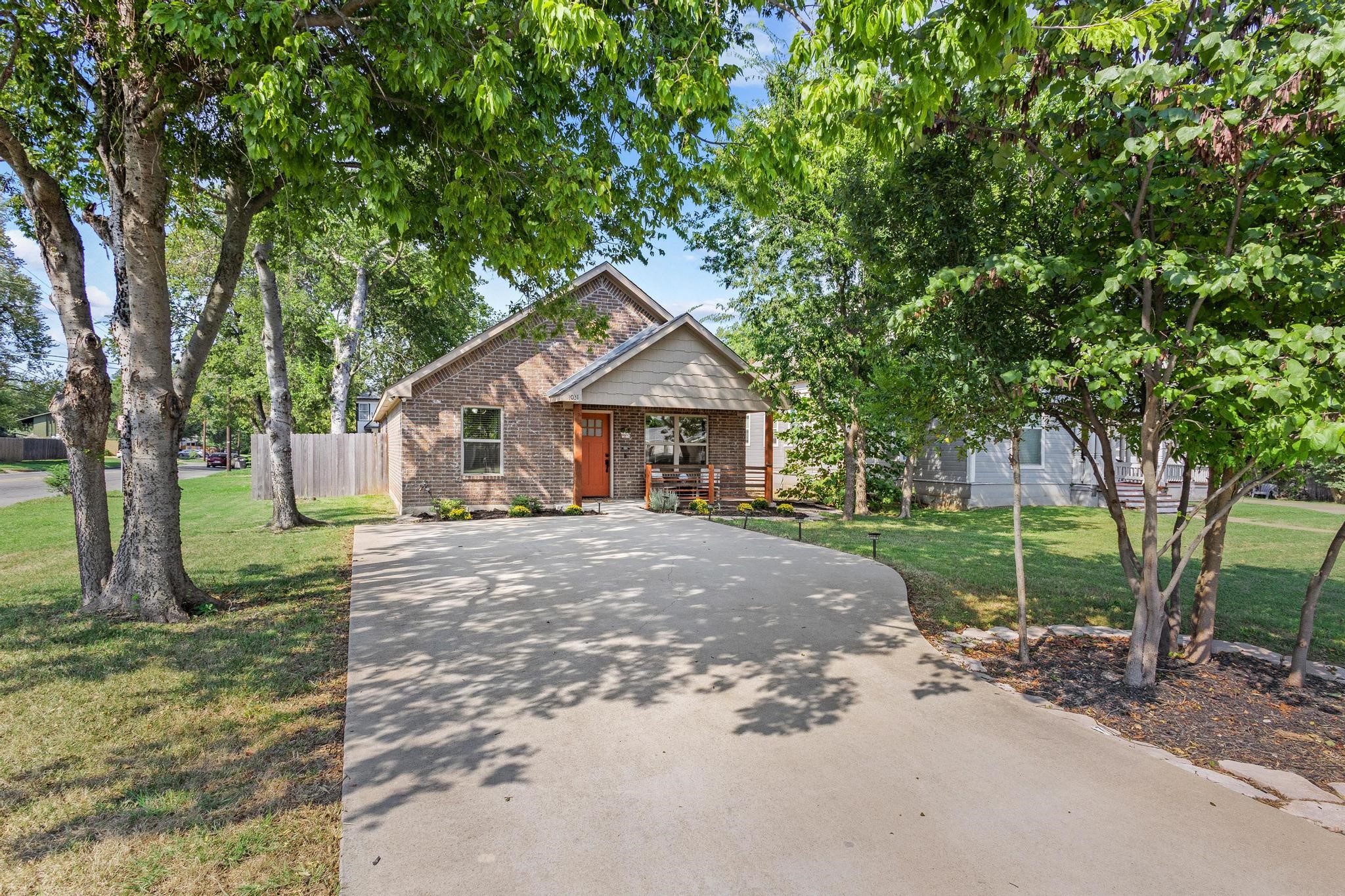 1031 W Gandy Street Denison TX 75020