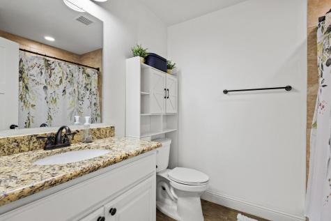 1031 W Gandy Street Denison TX 75020