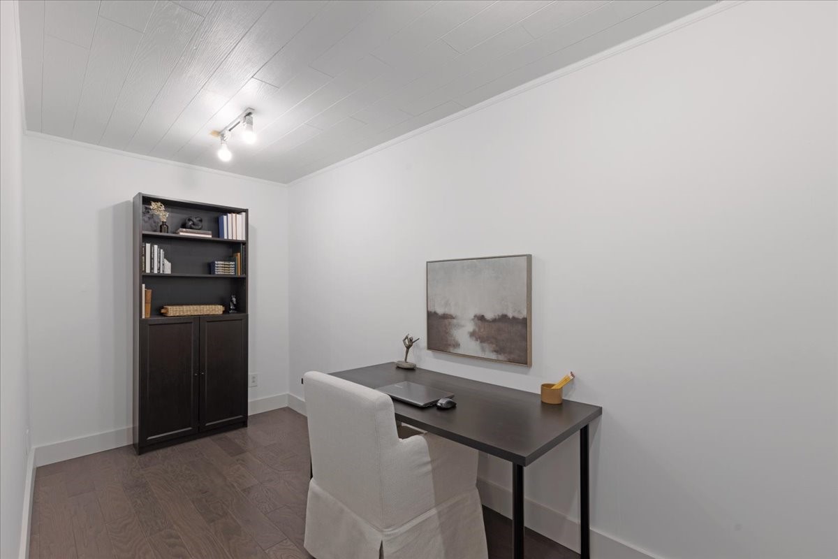 2538 Via Avenida Carrollton TX 75006