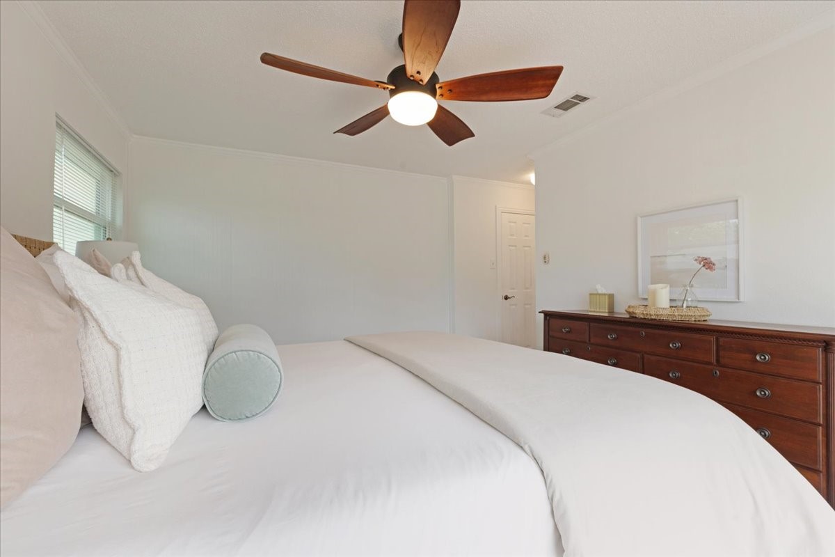 2538 Via Avenida Carrollton TX 75006