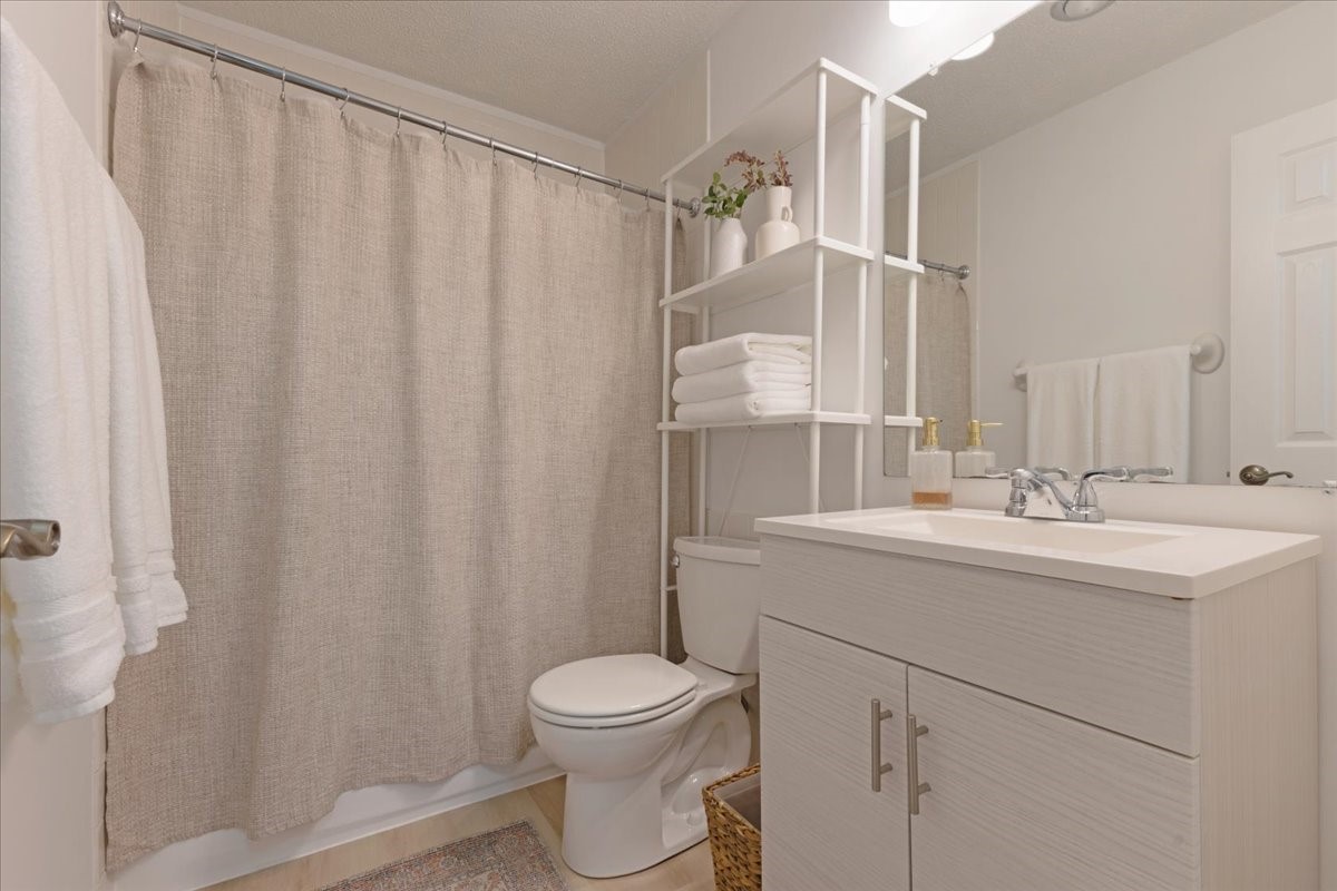 2538 Via Avenida Carrollton TX 75006