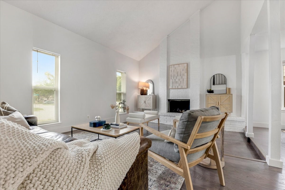 2538 Via Avenida Carrollton TX 75006