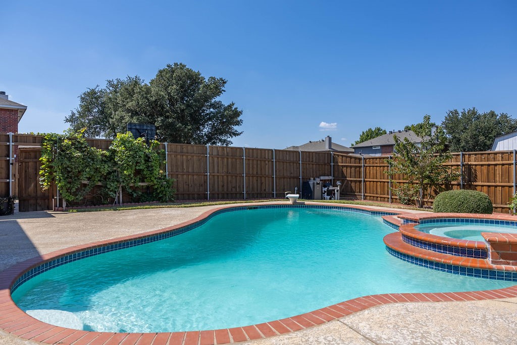 4113 Bluffpoint Road Rowlett TX 75088
